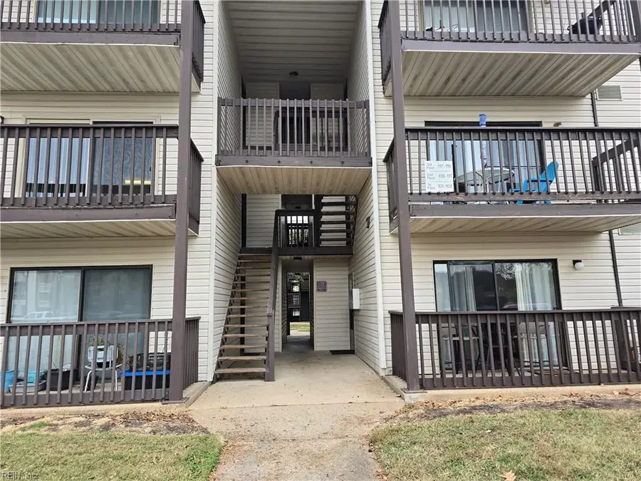 113 Davenport Court #2, Hampton, VA 23666 - Image #2