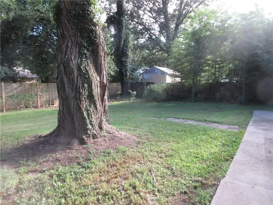 109 Fischer Drive, Newport News, VA 23608 - Image #3