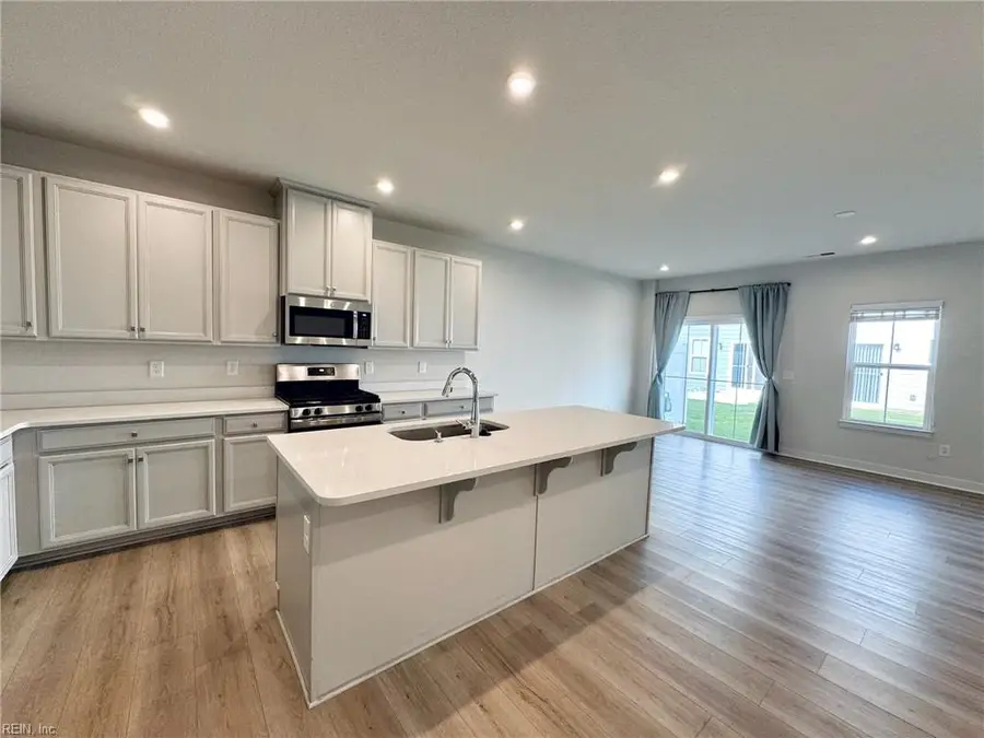 1604 Redwing Arch, Chesapeake, VA 23323 - Image #3