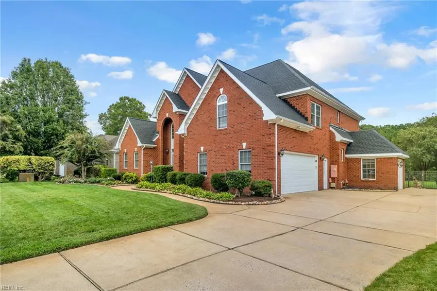 1329 Laurel Ridge Lane, Chesapeake, VA 23322 - Image #2