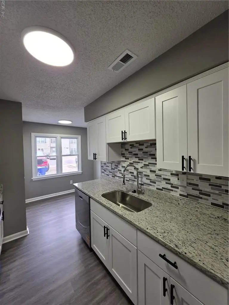1066 Commonwealth Place, Virginia Beach, VA 23464 - Image #3