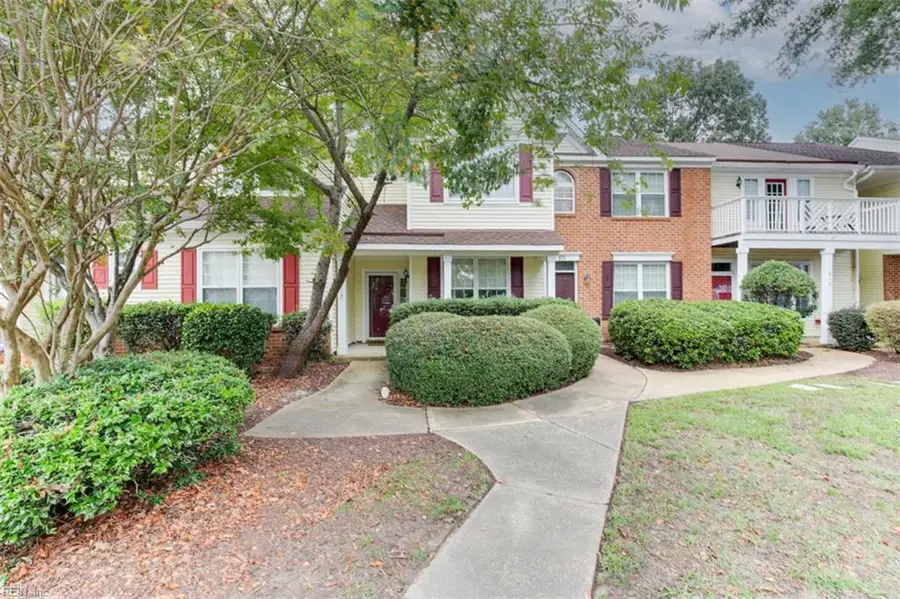 817 Oak Springs Court, Newport News, VA 23602 - Image #3