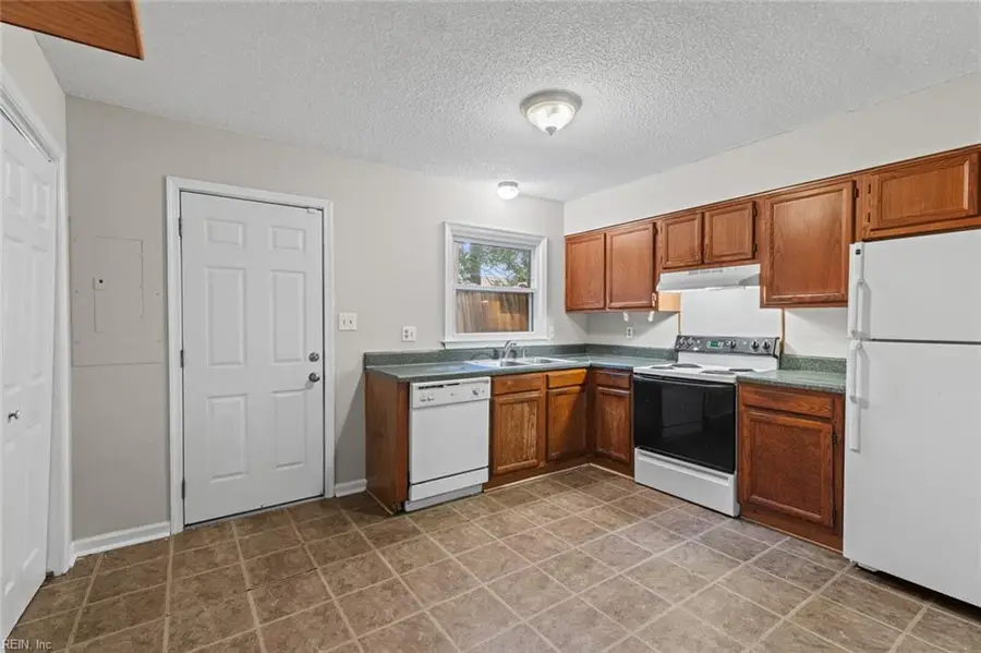 353 Susan Constant Drive, Newport News, VA 23608 - Image #3