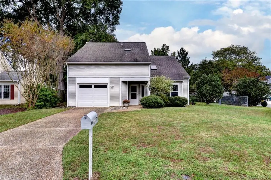 157 Robinhood Lane, Newport News, VA 23602 - Image #2