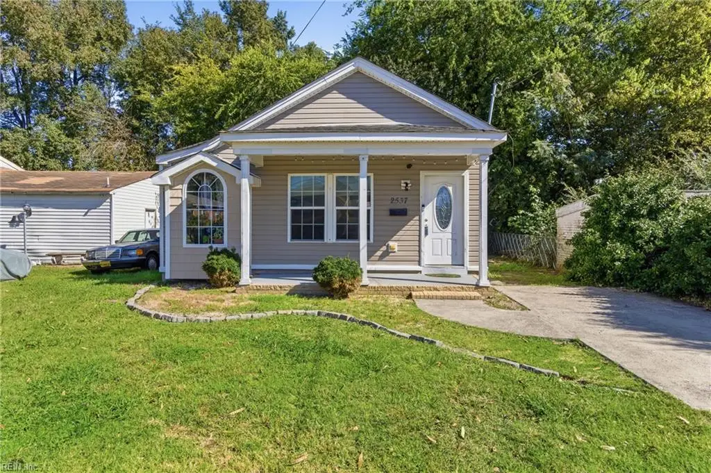 2537 Staunton Avenue, Portsmouth, VA 23704 - Image #1