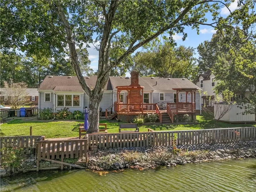 824 Cranston Drive, Chesapeake, VA 23320 - Image #2