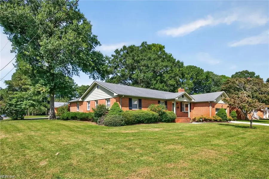 137 S Parliament Drive, Virginia Beach, VA 23462 - Image #2