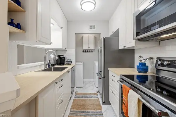 1001 Autumn Woods Lane #111, Virginia Beach, VA 23454