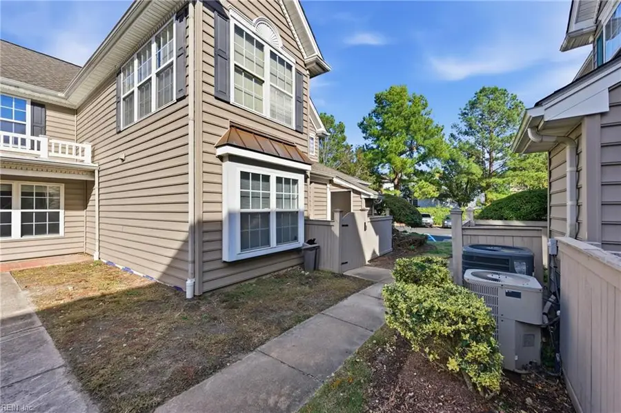 2463 Old Greenbrier Road #1, Chesapeake, VA 23325 - Image #2