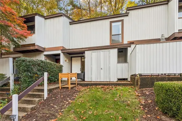 2 Spring #W, Williamsburg, VA 23188