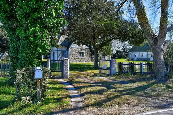 1436 Waterlily Road, Coinjock, NC 27923