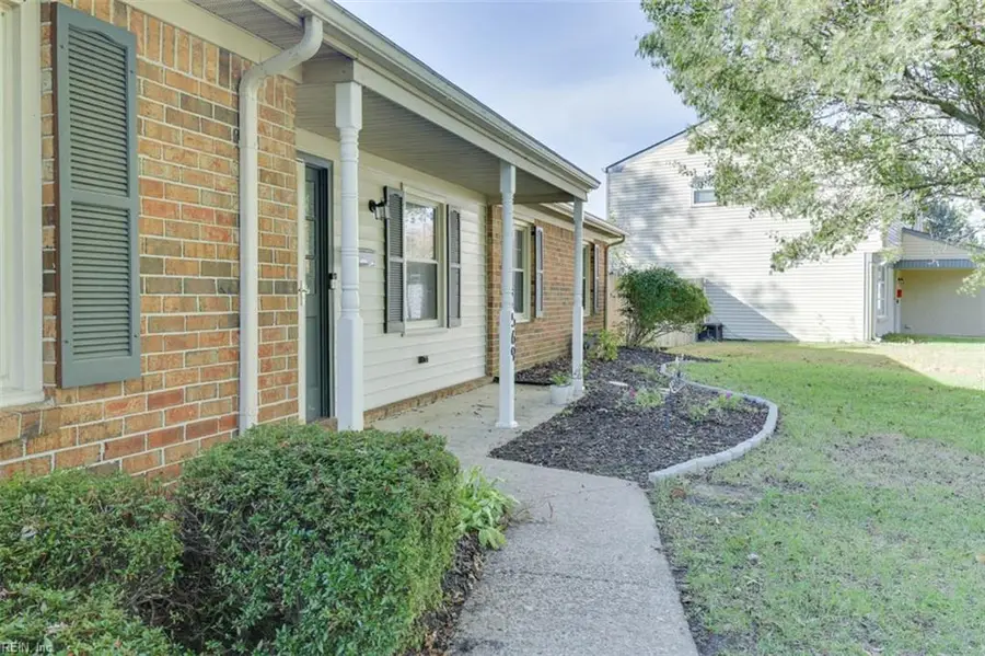 569 Boxwood Lane, Virginia Beach, VA 23452 - Image #2