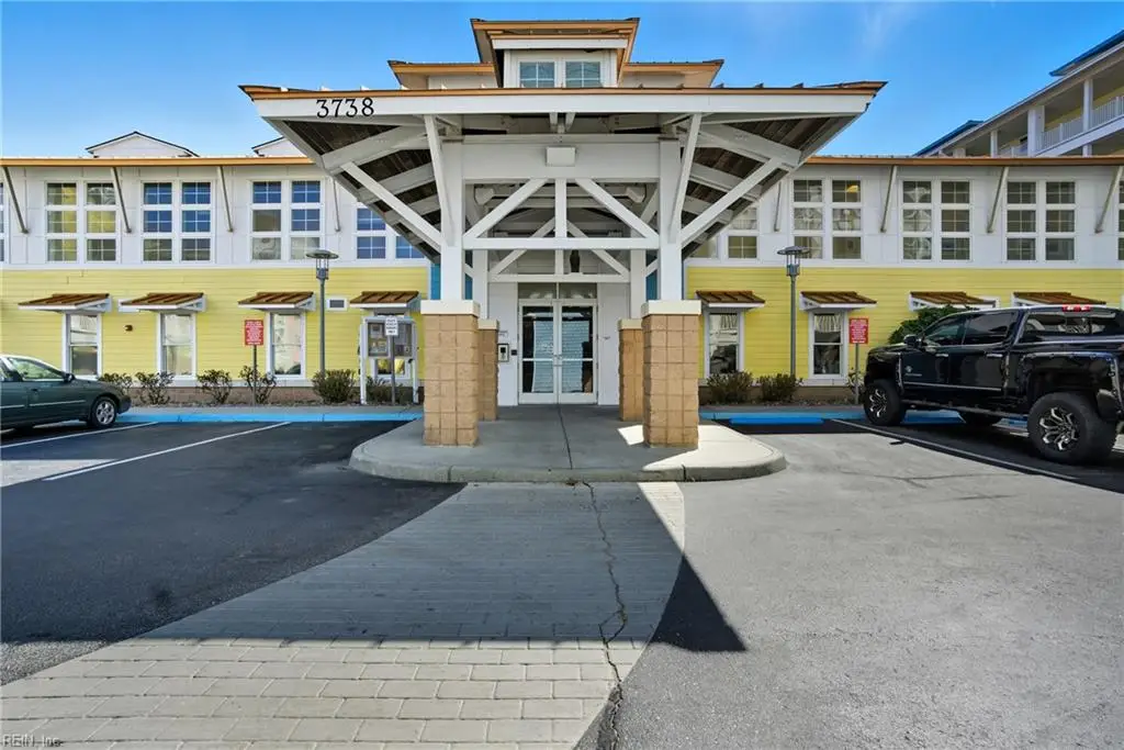 3738 Sandpiper Road #114B, Virginia Beach, VA 23456 - Image #1