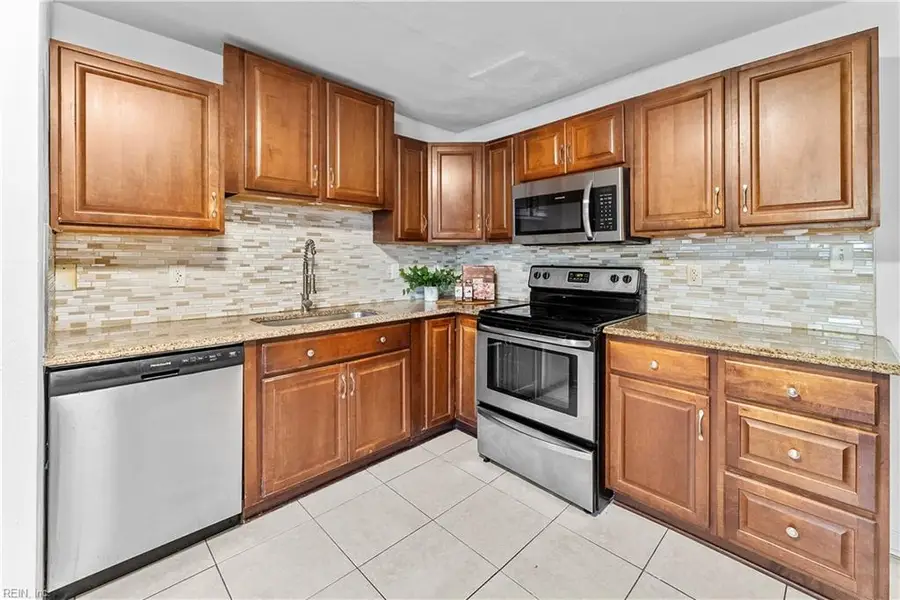 310 W 26th Street, Norfolk, VA 23517 - Image #3