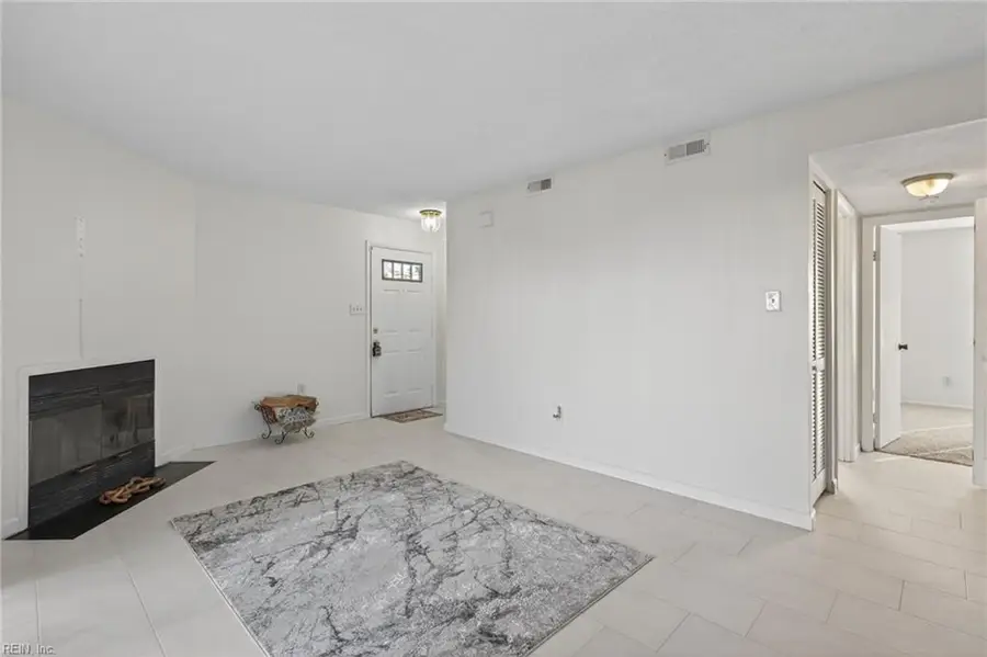 617 Bluff Court, Virginia Beach, VA 23462 - Image #3