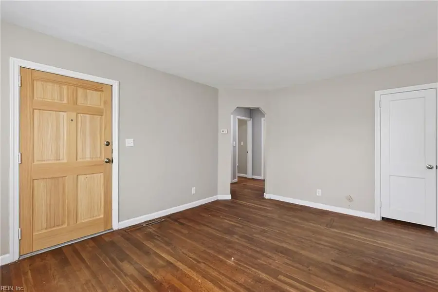 9305 Hickory Street, Norfolk, VA 23503 - Image #3