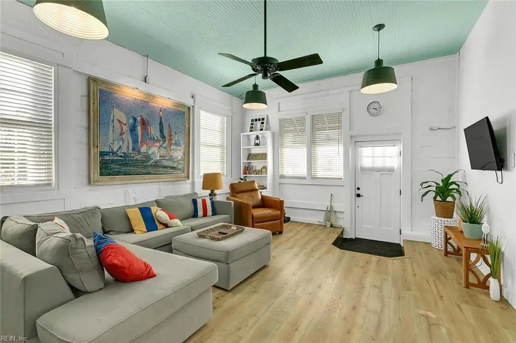 31 Cross Street, Urbanna, VA 23175 - Image #1