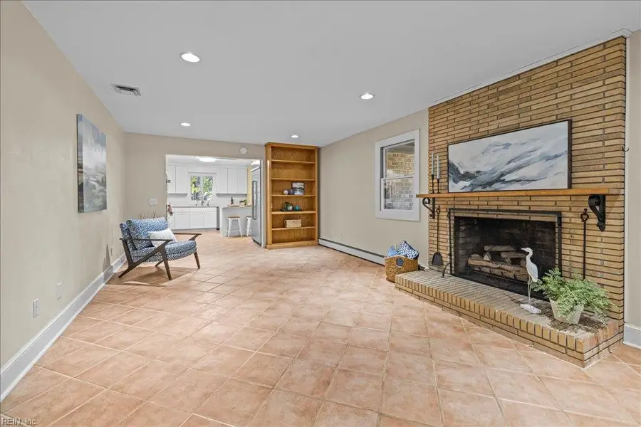 3156 Lynnhaven Drive, Virginia Beach, VA 23451 - Image #3