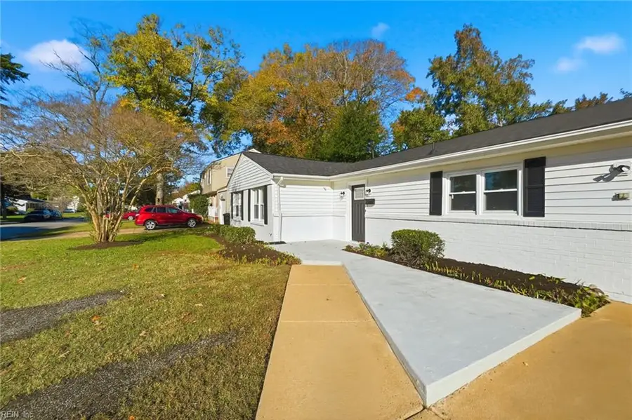 3732 Kings Point Road, Virginia Beach, VA 23452 - Image #2