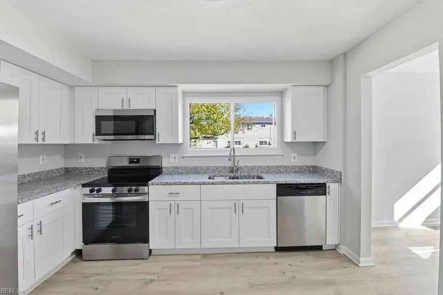 132 Victoria Drive, Virginia Beach, VA 23452 - Image #2