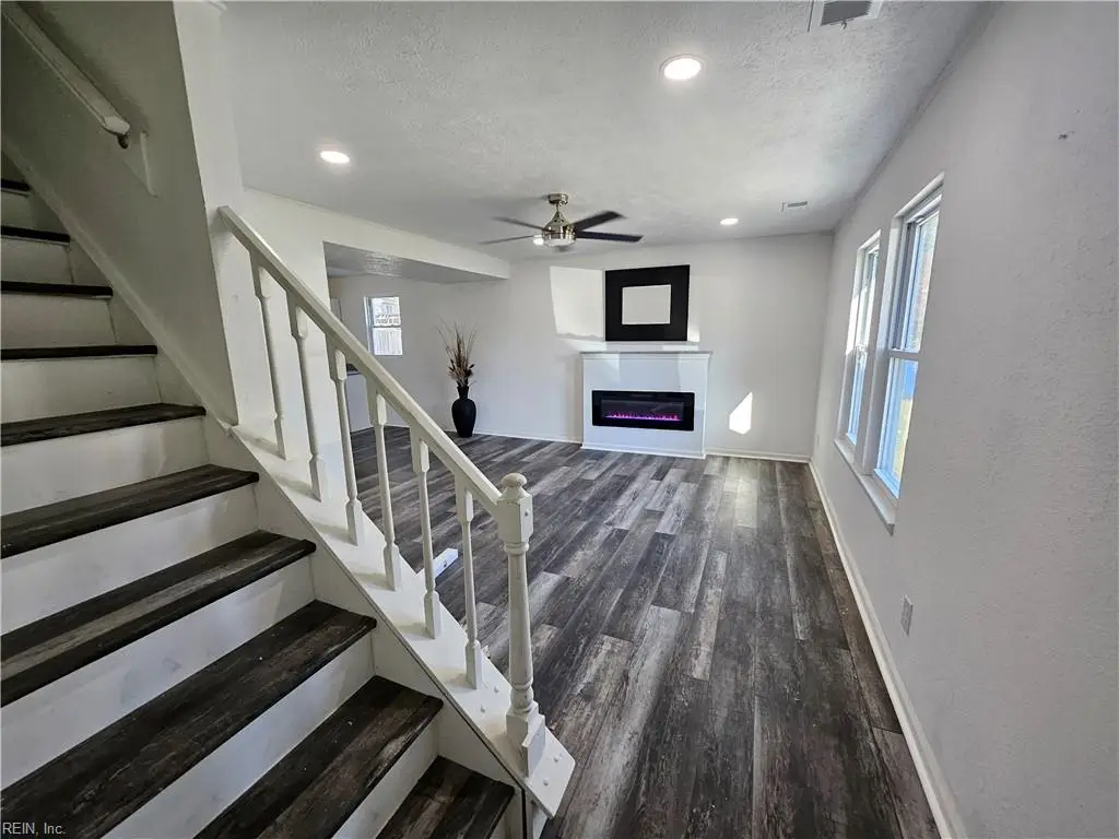 937 Chatsworth Drive, Newport News, VA 23601 - Image #1