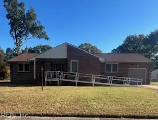 215 Woodbury Forrest Drive, Hampton, VA 23666