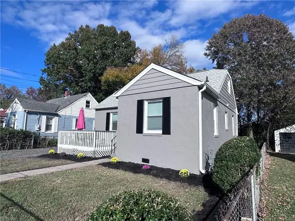 16 Monroe Dr Drive, Hampton, VA 23669