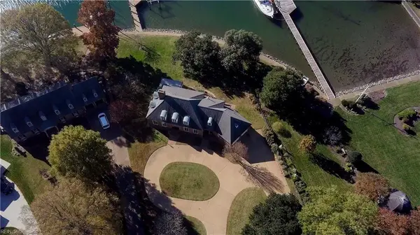 4 Cedar Point Drive, Hampton, VA 23669