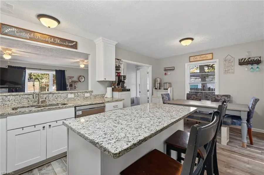 568 Viking Drive, Newport News, VA 23602 - Image #2