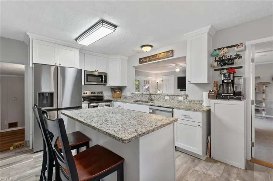 568 Viking Drive, Newport News, VA 23602 - Image #3