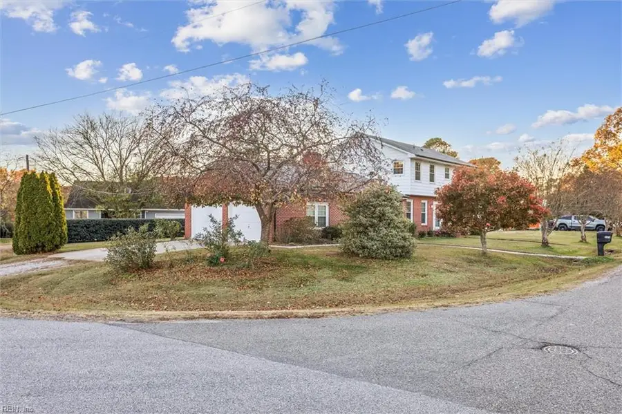 111 Beecham Drive, Yorktown, VA 23692 - Image #2