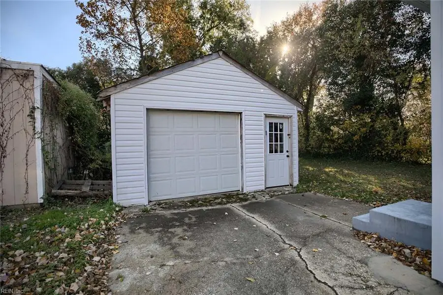 12 E Lamington Road, Hampton, VA 23669 - Image #3