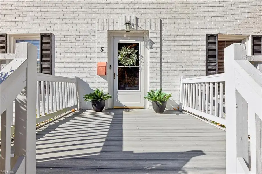 5 Stratford Road, Newport News, VA 23601 - Image #2