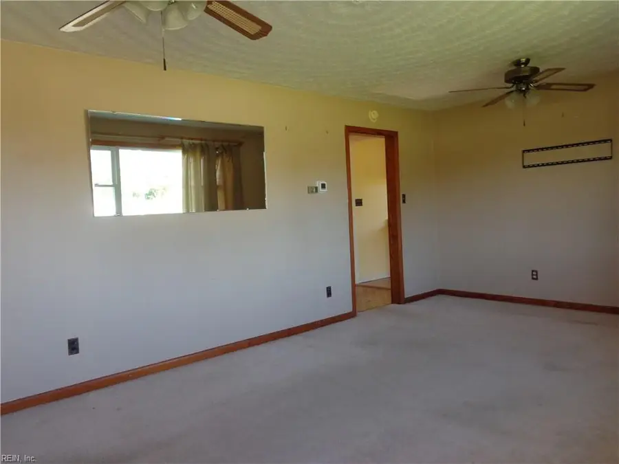 928 Shillelagh Road, Chesapeake, VA 23323 - Image #2