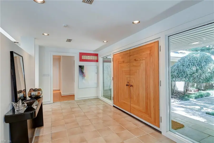 2030 Hunters Trail, Norfolk, VA 23518 - Image #3