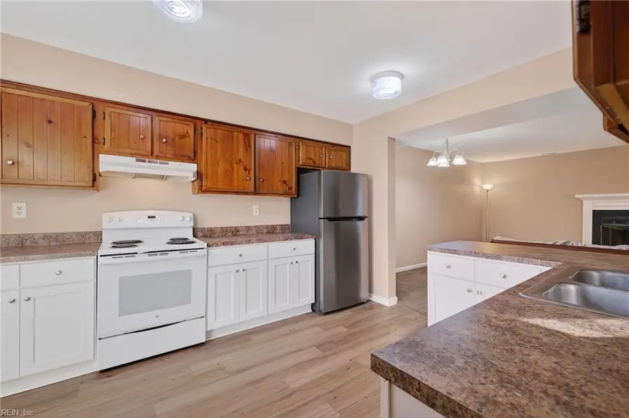 661 Aubrey Drive, Virginia Beach, VA 23462 - Image #3