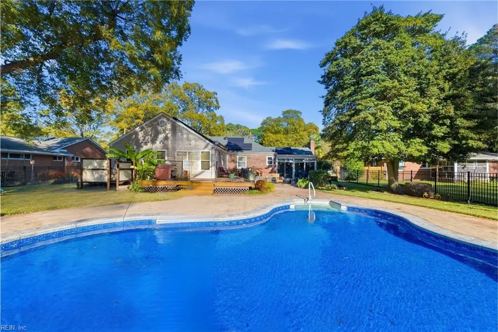 511 Suburban Parkway, Norfolk, VA 23505 - Image #1