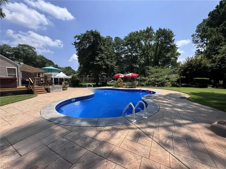 511 Suburban Parkway, Norfolk, VA 23505 - Image #2