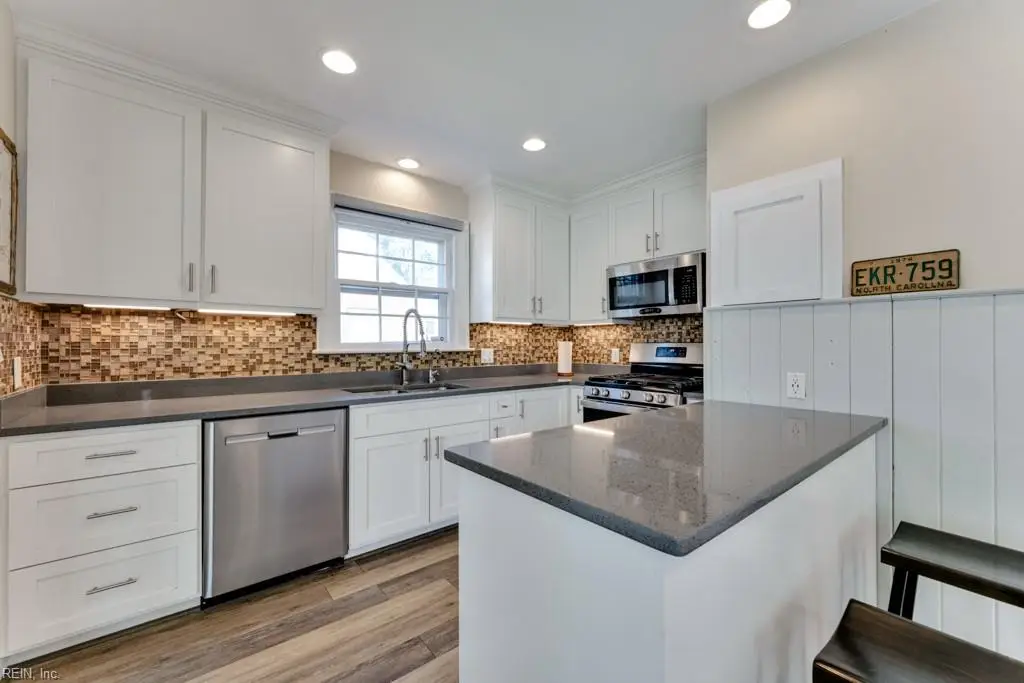 18 Greenbrier Road, Portsmouth, VA 23707 - Image #1