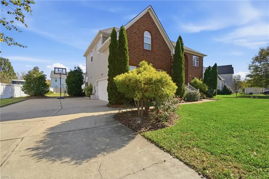 607 Mile Creek Lane, Chesapeake, VA 23322 - Image #2