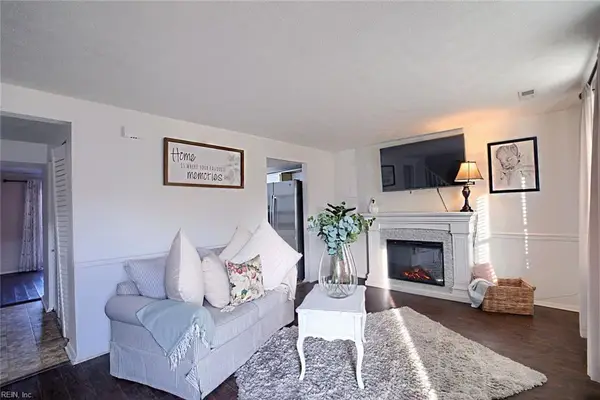 1302 Vanasse Court, Hampton, VA 23666