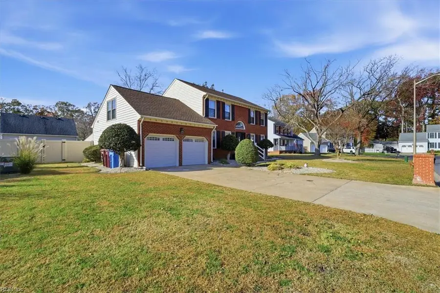 512 Woodglen Drive, Chesapeake, VA 23322 - Image #2