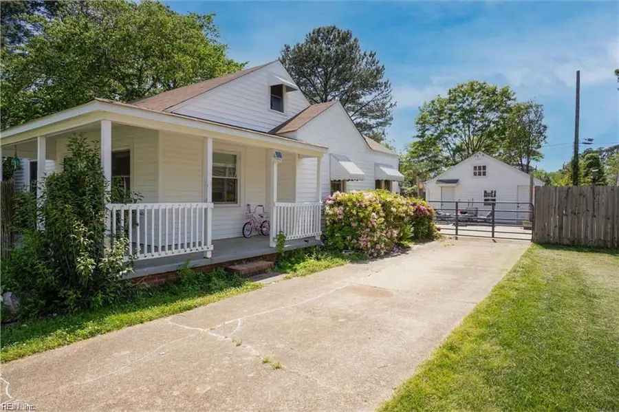 708 Sparrow Road, Chesapeake, VA 23325 - Image #2