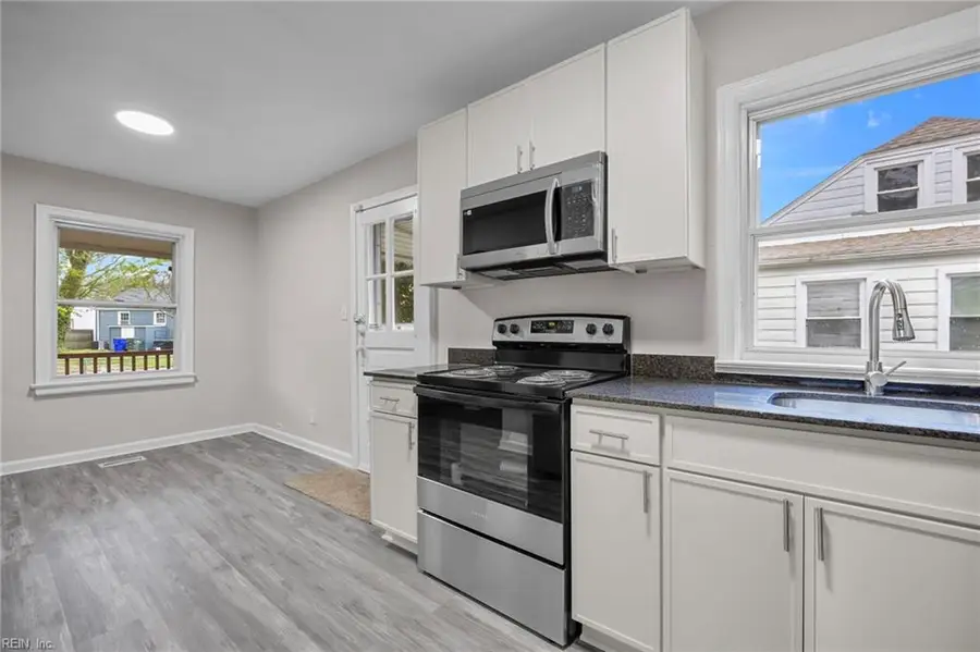 2504 Cromwell Drive, Norfolk, VA 23509 - Image #2