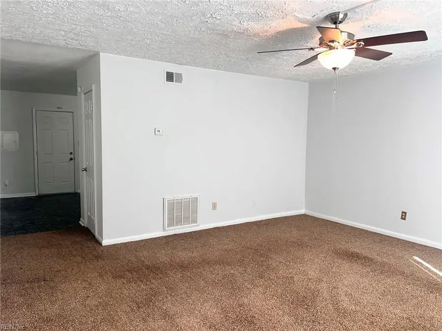 337 Susan Constant Drive, Newport News, VA 23608 - Image #3