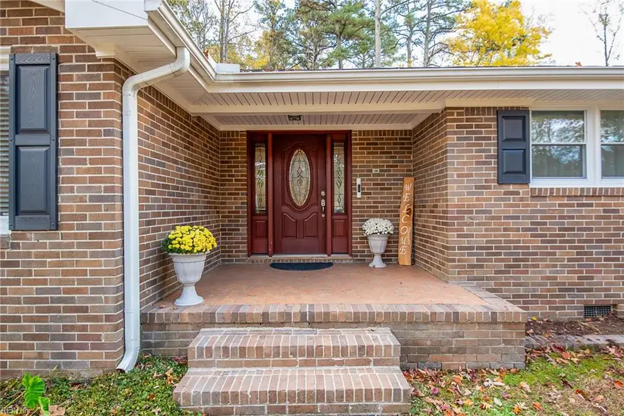 625 Fernwood Farms Road, Chesapeake, VA 23320 - Image #2