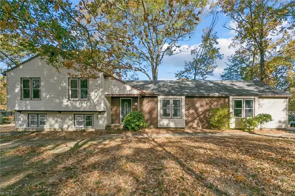 7499 Matoaka Avenue, Gloucester Point, VA 23062