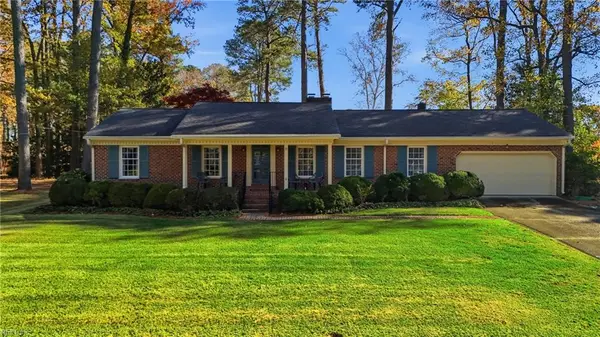 2829 Meadow Wood Drive W, Chesapeake, VA 23321