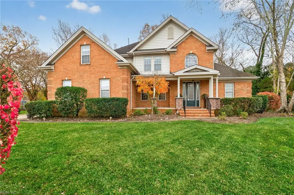 1605 Swan Lake Cres Crescent, Chesapeake, VA 23321 - Image #1