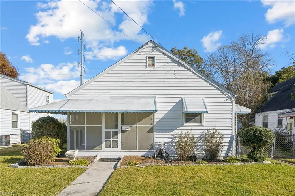 7526 Yorktown Drive, Norfolk, VA 23505 - Image #1